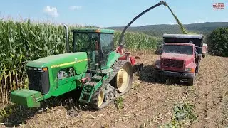 JOHN DEERE 8400T Tractor Harvesting Corn