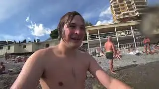 Мацаю русалку за сиськи