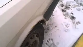 Въехал в бордюр
