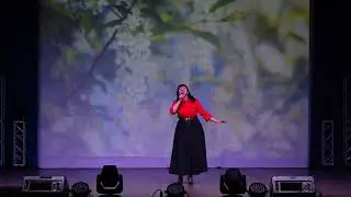 Елена Кондратюк   Под окном черёмуха колышется