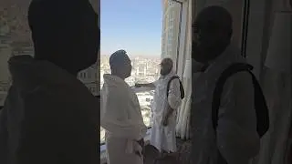 Doing Tawaf (Makkah) 