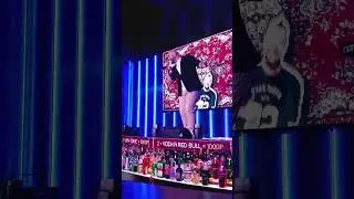 Дмитрий Торин на сцене Руки Вверх Бара