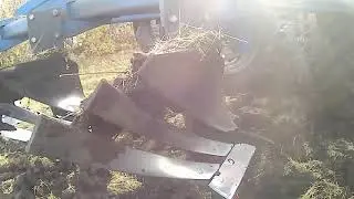 Поле в 651 га. Пашня в пять тракторов К-744Р3.ДЖОНДИР убирает кукурузу на зерно.