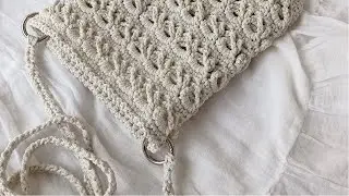 Less than one skein of yarn and the bag is ready! The 
