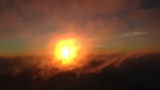 Sunrise from the top of Mount Fuji- 富士山 御来光