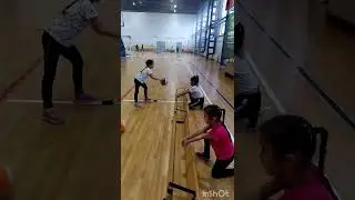 Подводящий упражнения для обучения нижнего приёма