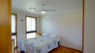Renovator's Delight in a Quiet Cul-de-Sac!