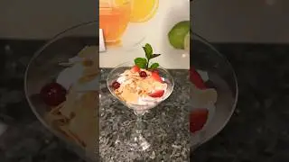 Only 270 calories 🍧Greek yogurt Dessert #delicious #food #byyourself #healthy