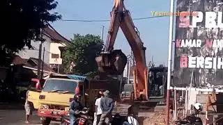 Aksi Tractor cikrok