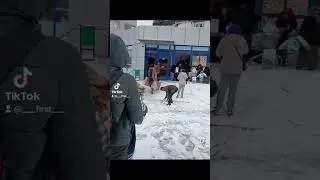 MARKETLERİ YAĞMALADILAR DEPREMDE