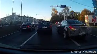 Idiot cu Opel