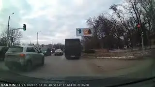 в Донецкой области машина без водителя! может это автопилот?