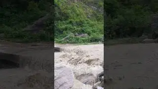 FLOODY RIVER..