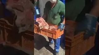 Bu kez de İzmir'den gıda skandalı haberi geldi: Kaynağı belirsiz 7 ton hayvansal ürün ele geçirildi!