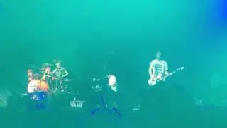 The Vamps - Middle Of The Night Live Sweden