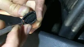 Как разобрать фишку мафа субару (How to disassemble the connector MAF subaru)