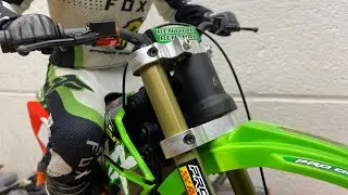 Losi ProMoto MX RCAWD Aluminum Triple Clamp Install
