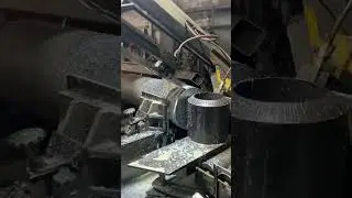 Работа ленточной пилы для резки круглых металических заготовок диаметром 400 мм.