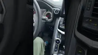 Toyota Land Cruiser 300 — вот такой он внутри!