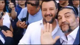 Festa della Repubblica Italiana Buon 2 Giugno da Matteo Salvini col Salutatore