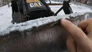 Уборка снега на стройплощадке