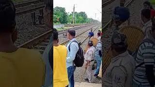 সোদপুর স্টেশনে ডাউন 9:02  ব্যারাকপুর লোকাল অবরোধ. #অবরোধ #সোদপুরস্টেশন #ডাউনব্যারাকপুরলোকাল
