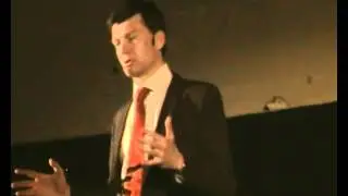 Дмитрий Конаш показывает ультрабук от Dell .MP4