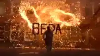 Парковый фейерверк и надпись с саксофоном.