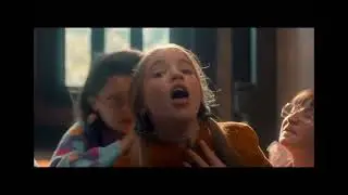 My reaction to this scene of this girl CHOKING Holly… 