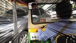 Tuk Tuk vs Bangkok Traffic: Tuk Tuk Owns 'em All [HD]