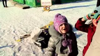 Посмотри я утка. Кря-кря-кря-кря.