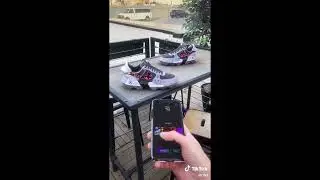 Кроссовки с настройкой цвета. Мы уже живем в будущем