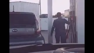 Как девушки заправляют АВТО🚘...)