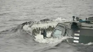 Patria 6x6 swimming