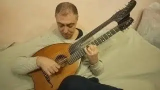 School of folk Gipsy dance "Monisto" Показ старинной гитары.  Michael Nowy wien anno 1920