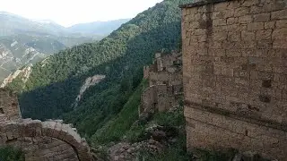 Заброшенная деревня Гамсутль на вершине горы. Выяснили кто был последним жителем.