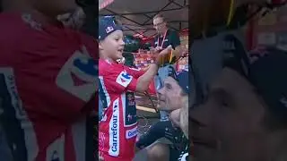 👶 Some emotional and funny reunions at the end of La Vuelta! 😊 #cycling #lavuelta24