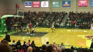 Carsen Edwards dunk