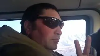 Переезжаем реку Пур по льду, по зимнику Крайний север