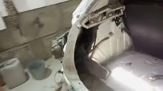 меган 3 , ставим арку и внутреннюю часть крыла на место .