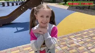 Спортивный challenge с Тиффани. Покупка игрушки roblox и распаковка!!!