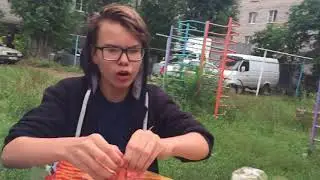 кушали сосиски пришла Яжмать и вызвала полицию. ГЕННАДИЙ ГОРИН КУШАЦ Я ЖЕ МАТЬ