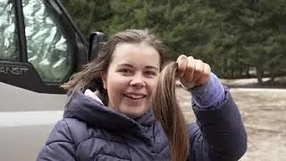 Vanliferin shaves its hair off | Buzzcut woman