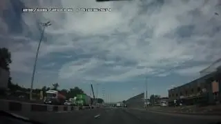 Газель врезалась в самосвал.