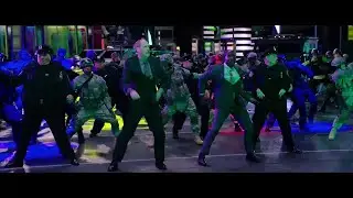 Chris Hemsworth - Dancing  