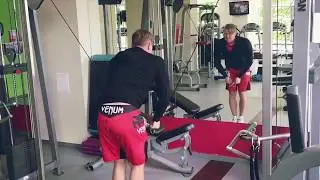 Ян Цабут - Тренировка грудных в "Кроссовере"