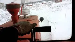 ДТ-75 по снегу.