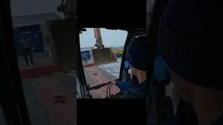 ЭКСКАВАТОР ЗАЕЗЖАЕТ НА ТРАЛ!!!