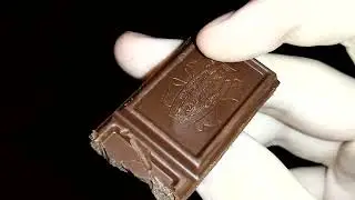 Ем шоколад Генеральский