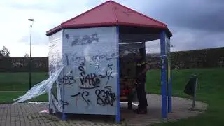 Vastgebonden man aangetroffen door voorbijganger